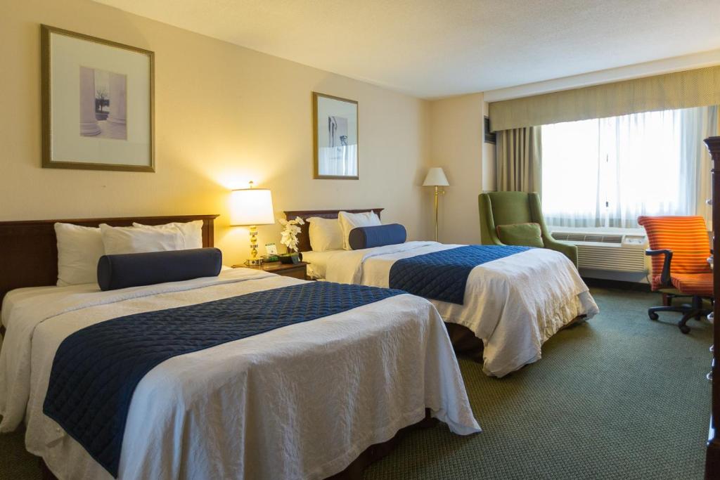 Capital Plaza Hotel photo
