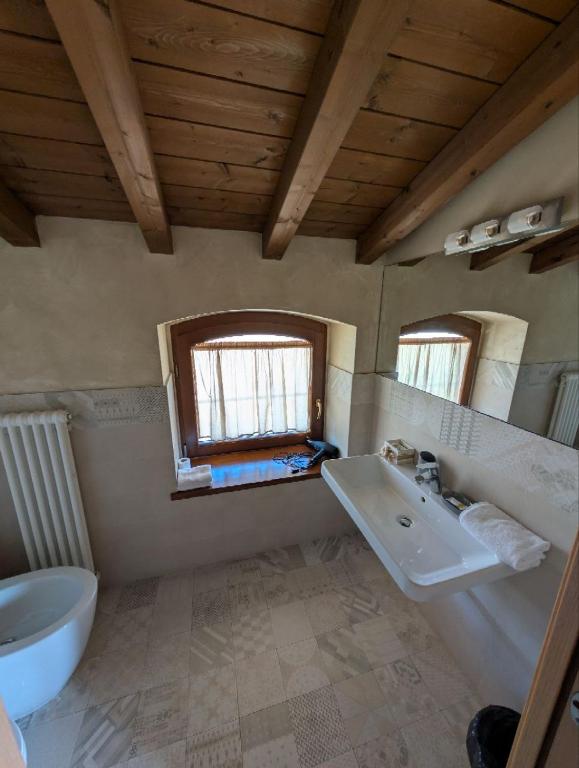 Koupelna v ubytování Casale Elisa Country Hotel