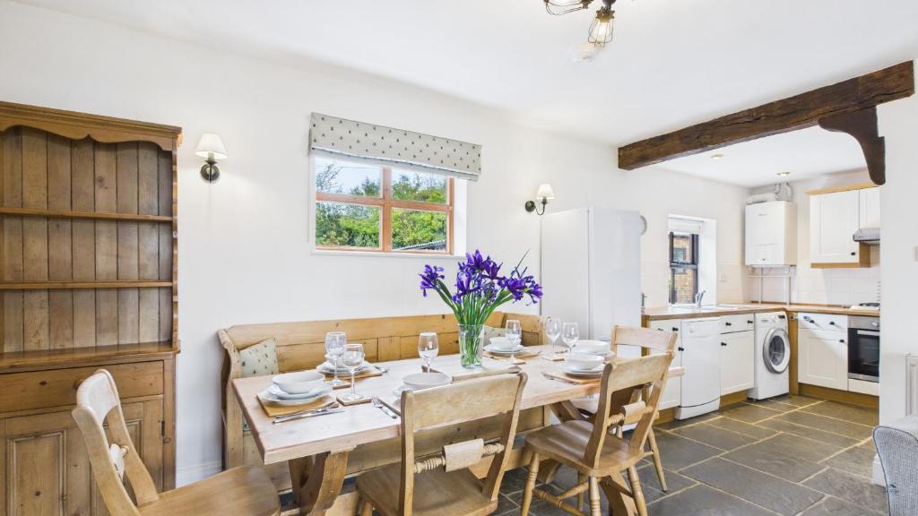 Köök või kööginurk majutusasutuses Old Byre The perfect rural retreat for all