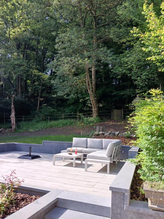 Aed väljaspool majutusasutust Le Loft du Renard, Gîte rural à Namur Wépion