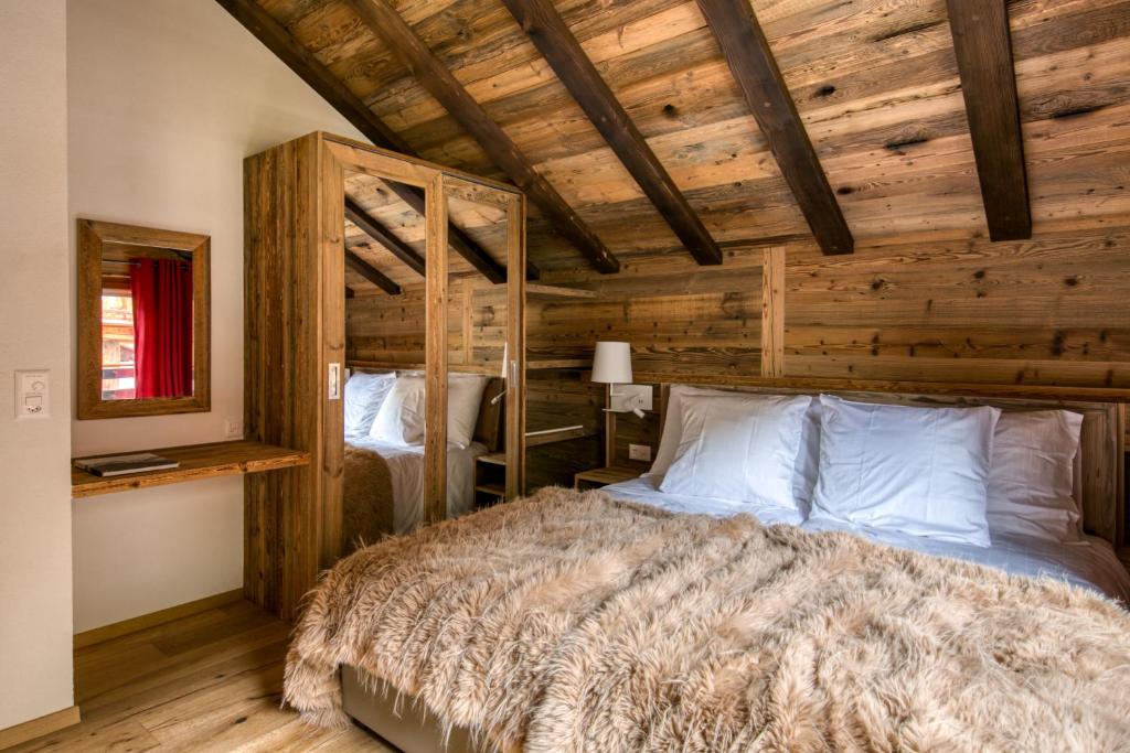 Postel nebo postele na pokoji v ubytování Hlianthme, The Lofty Penthouse