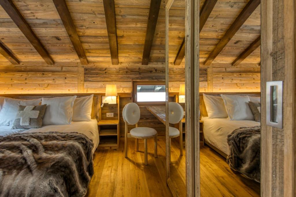 Postel nebo postele na pokoji v ubytování Hlianthme, The Lofty Penthouse