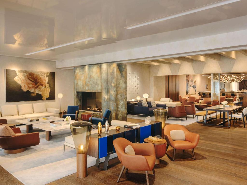 Posezení v ubytování Fairmont Golden Prague