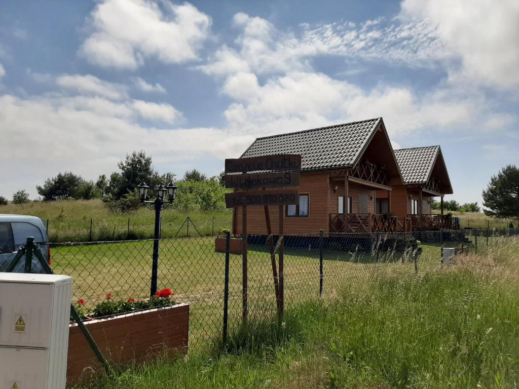 Vonkajšia záhrada v ubytovaní Czarcie Chatki
