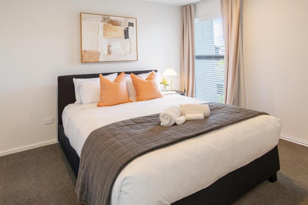 Warm and Comfy Home with Carpark near CBD - Resim 23