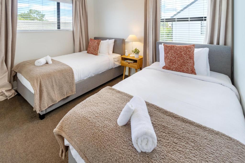 Warm and Comfy Home with Carpark near CBD - Resim 29