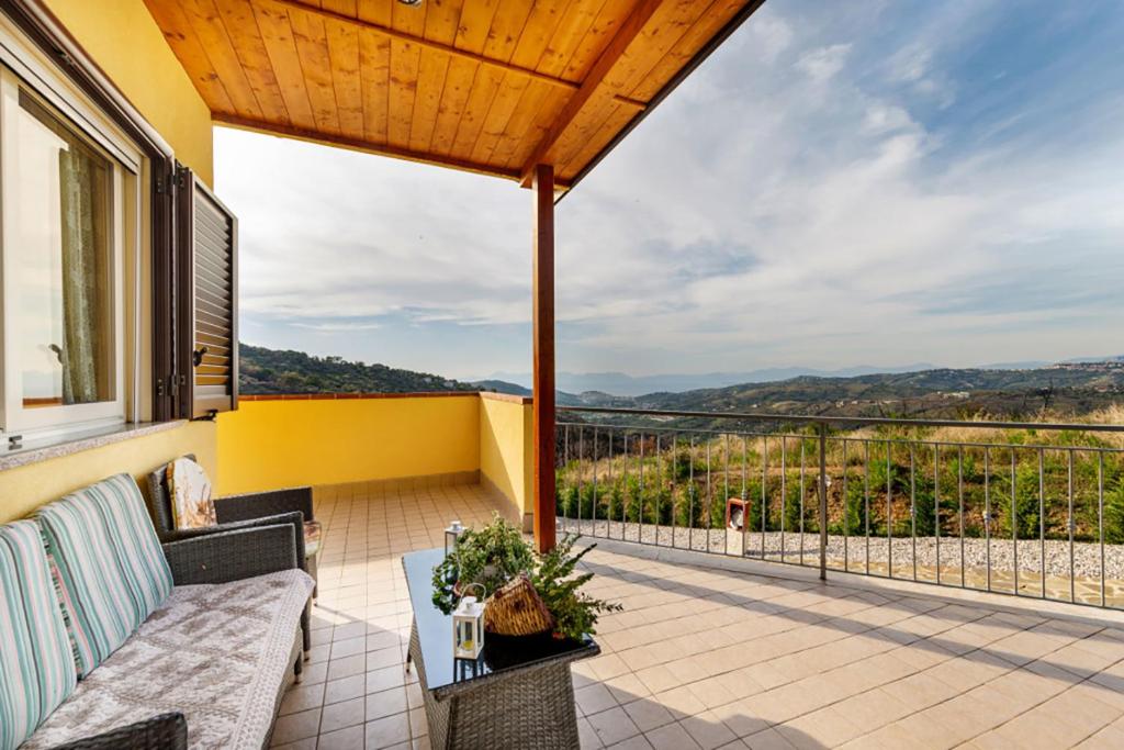 Balkon lub taras w obiekcie Casa Vacanza Villa Aurora