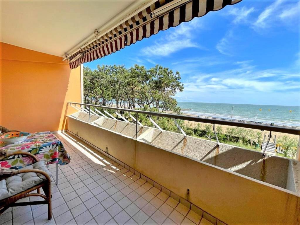 A balcony or terrace at Nice apartment in Porto Santa Margherita with terrace