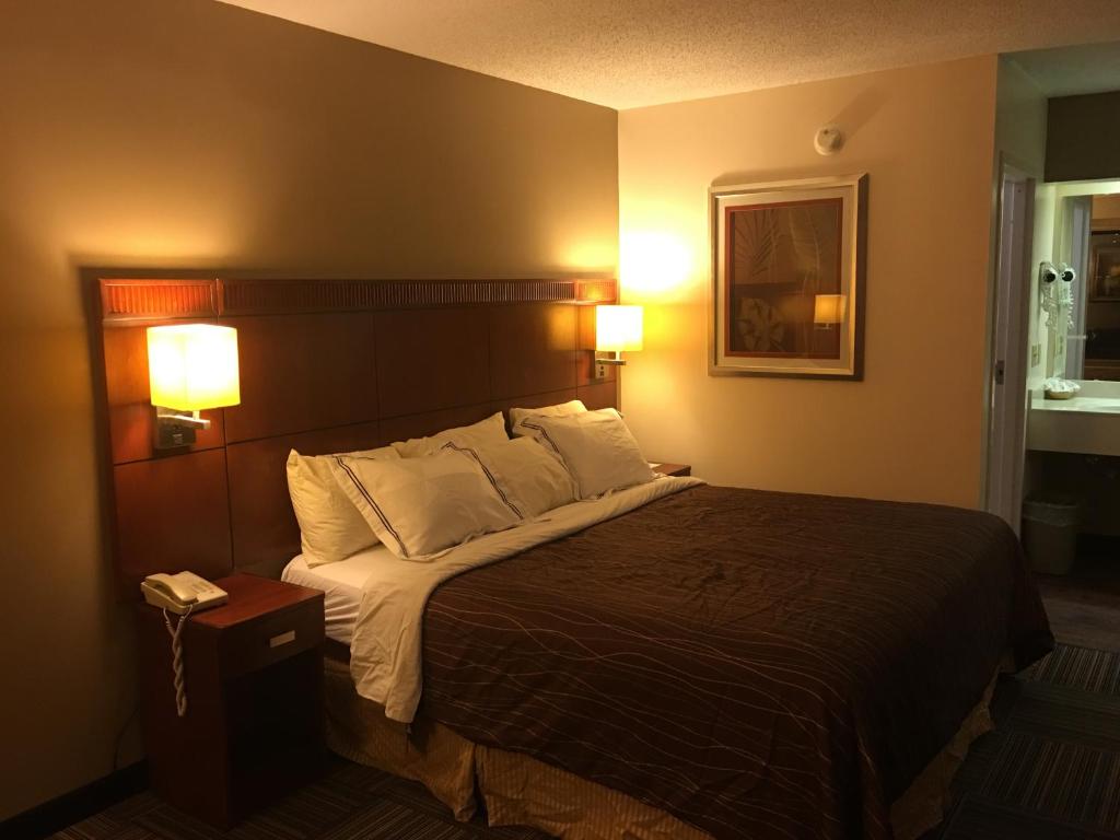 Nations Inn - West Jefferson - King Room