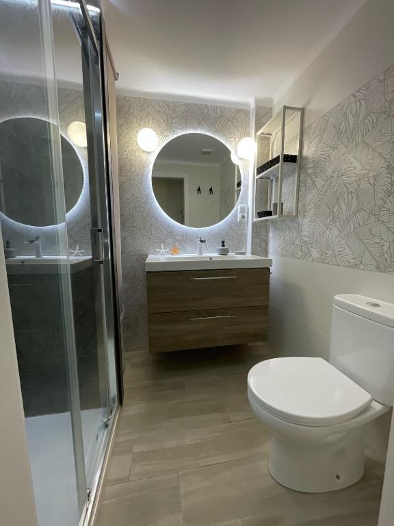Koupelna v ubytování Hauzify I Apartament Mar d'Aro