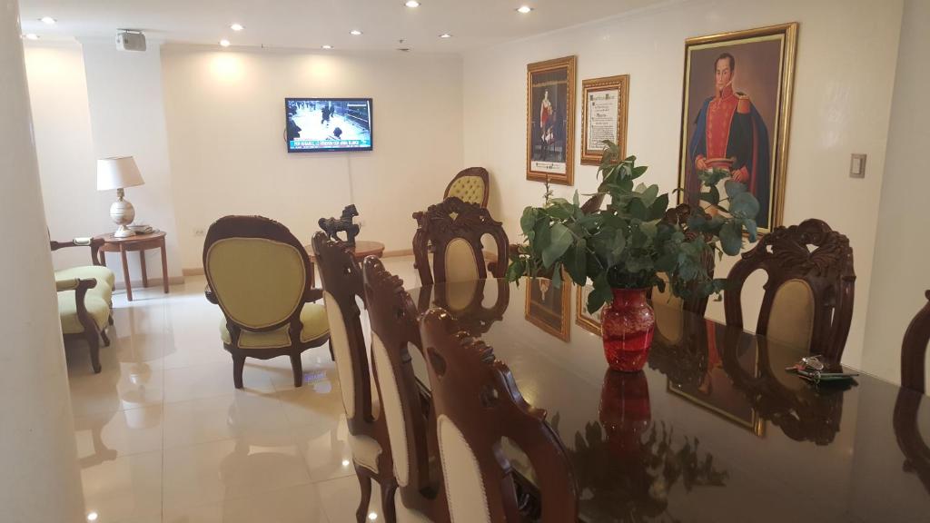 TV a/nebo společenská místnost v ubytování Hotel Inter Bogotá