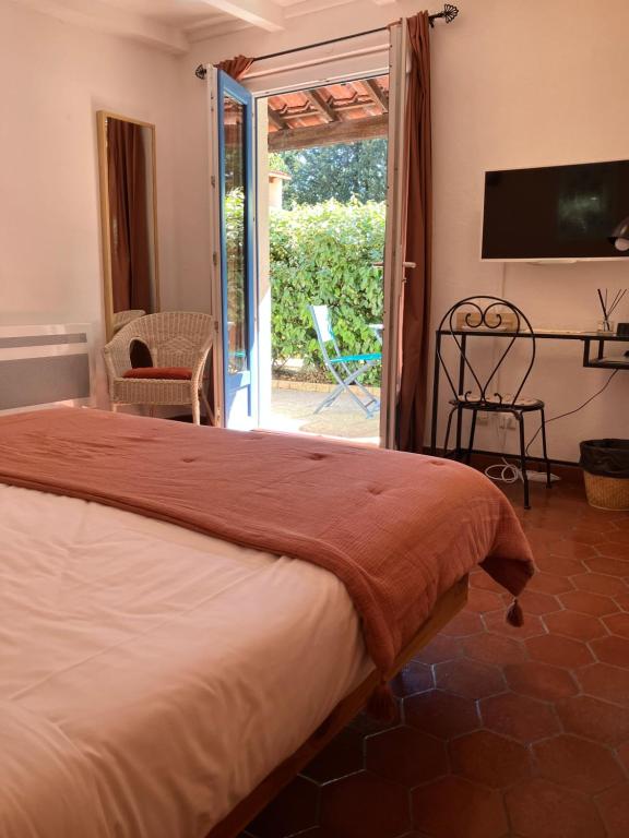 La Bastide du Val - Chambre Double Avec Terrasse