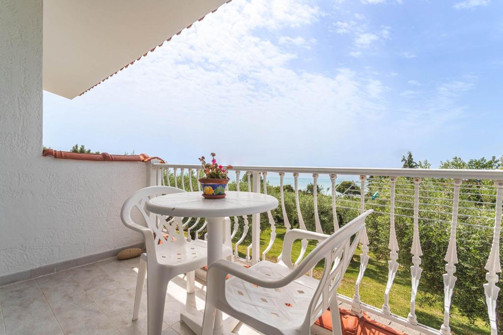 Balkon lub taras w obiekcie Mola Kalyva Suites