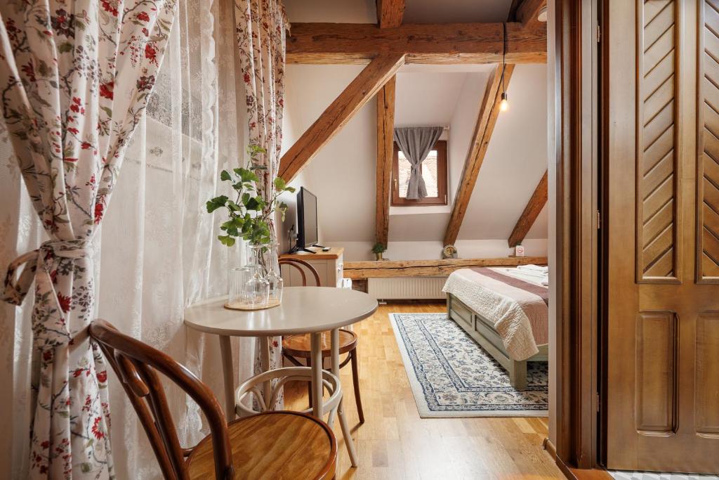 Wood House Republicii - Resim 6