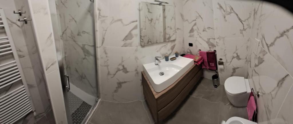 Koupelna v ubytování Room GRIGRA