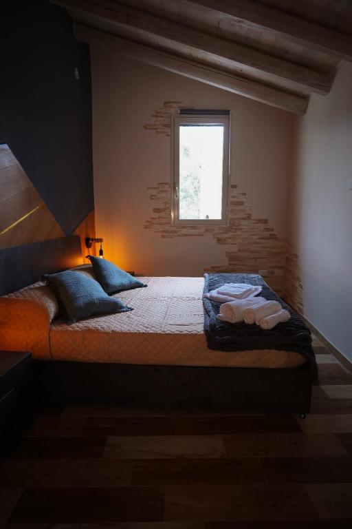White House R&B - Large Double Room