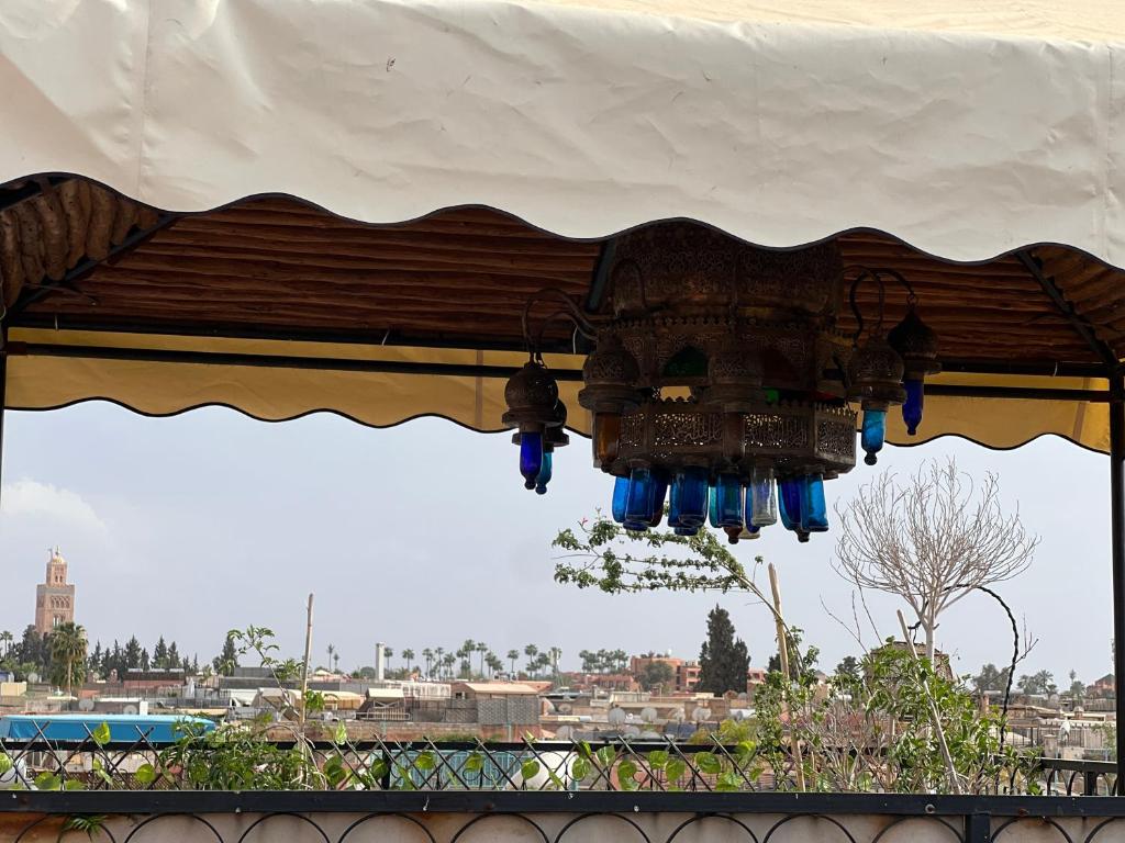 Balkón nebo terasa v ubytování Riad dar malak