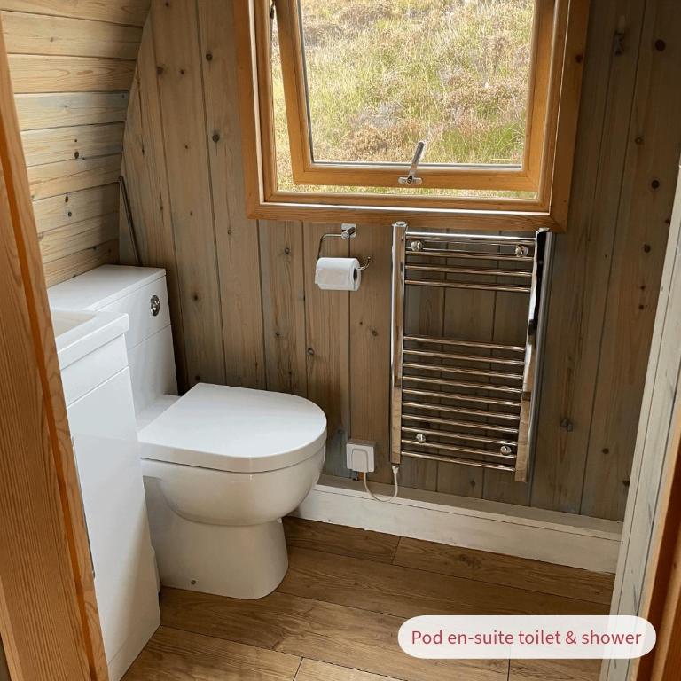 Vannituba majutusasutuses Acheninver Hostel