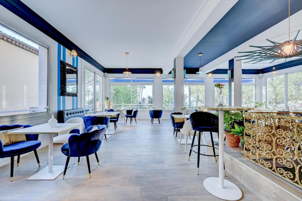 Restaurace v ubytování Hotel Espadon bleu