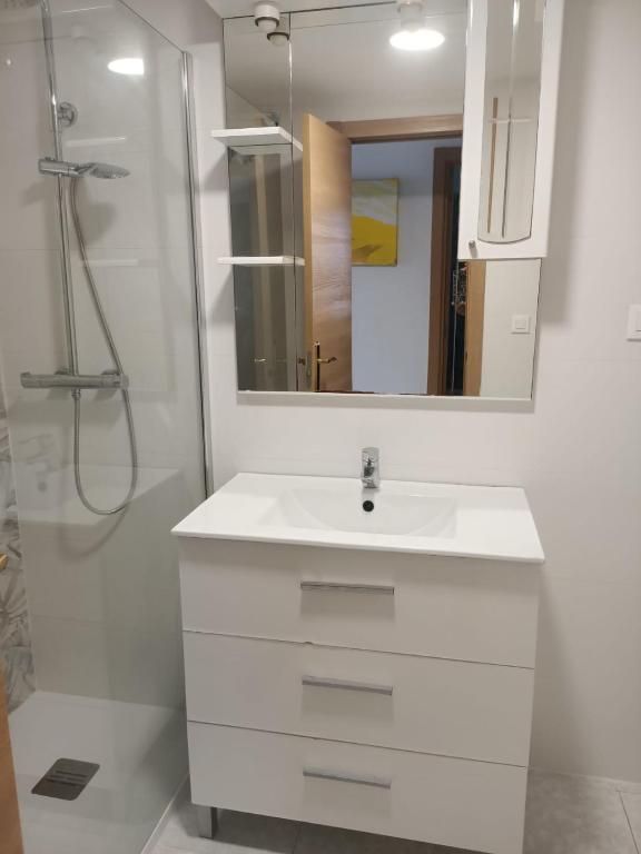 A bathroom at Don Miguel II 18-G Levante Beach