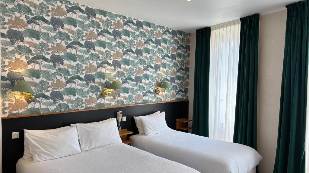 Logis Hôtel Restaurant Grand Hôtel de Lyon - 三人间