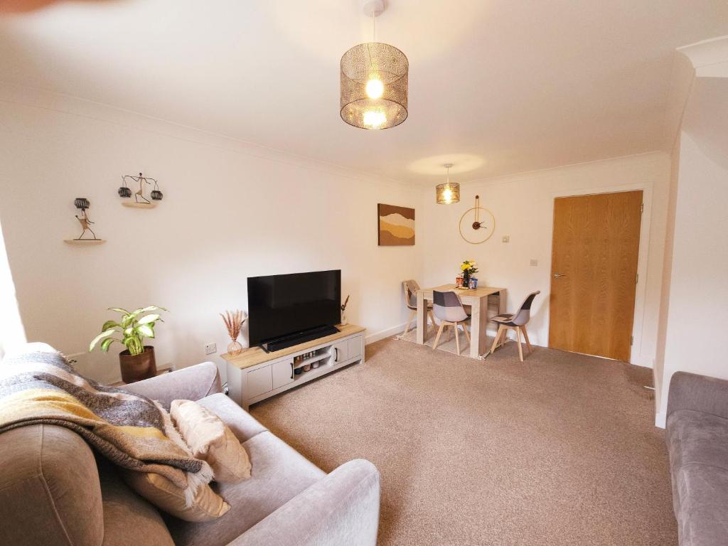 Φωτογραφία από το άλμπουμ του Cozy Home Away from Home with London & Gatwick Airport Nearby σε Redhill