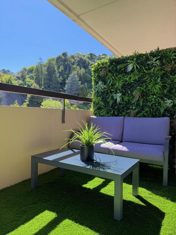 Zahrada ubytování Studio de LUXE Portes de Monaco - Vue MER - Piscine - Wifi