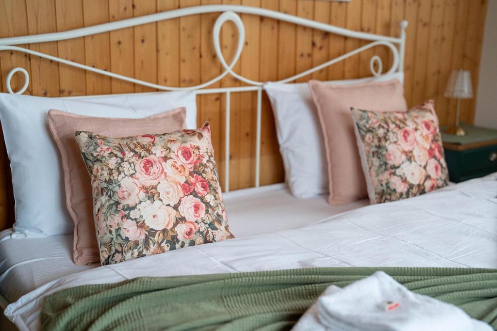 Voodi või voodid majutusasutuse Chalet Grittli toas