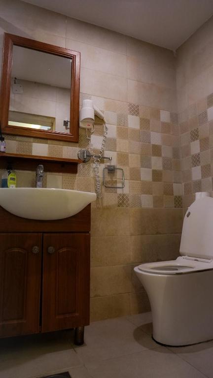 Koupelna v ubytování Rafiki Hostel