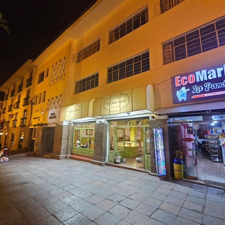Supermarket nebo jiné obchody v  bed and breakfast nebo okolí