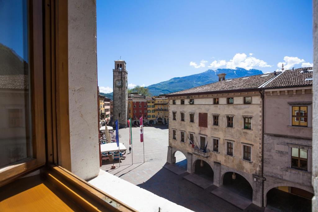 Nespecifikovaný výhled na hory nebo výhled na hory při pohledu z hotelu