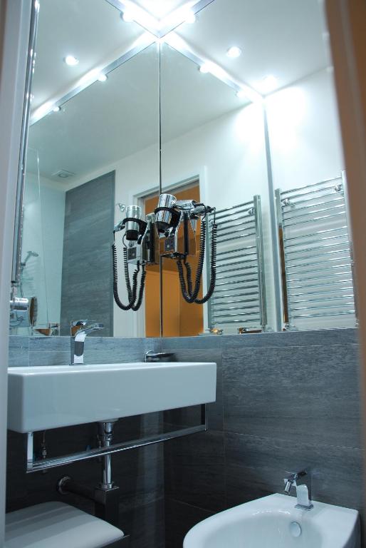 Kúpeľňa v ubytovaní LHP Suite Rapallo