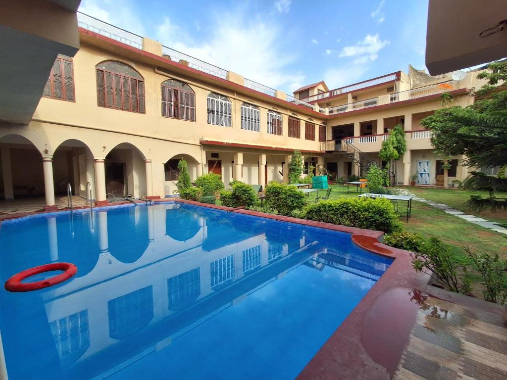 Bazén v ubytování Hotel Om Pushkar nebo v jeho okolí