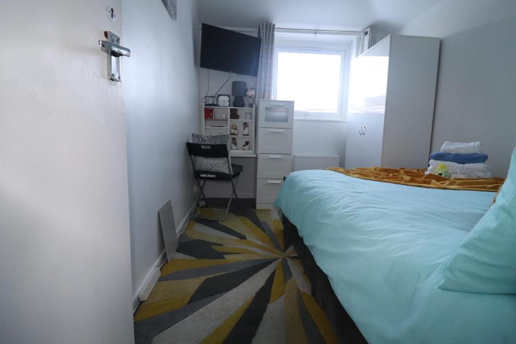 Kuchyň nebo kuchyňský kout v ubytování West Dulwich Home 28 Mins to London Victoria