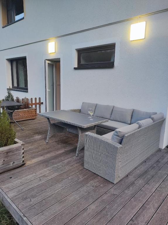 Posezení v ubytování Lipno nad Vltavou - Slupečná - apartmán Jana u lesa u sjezdovky