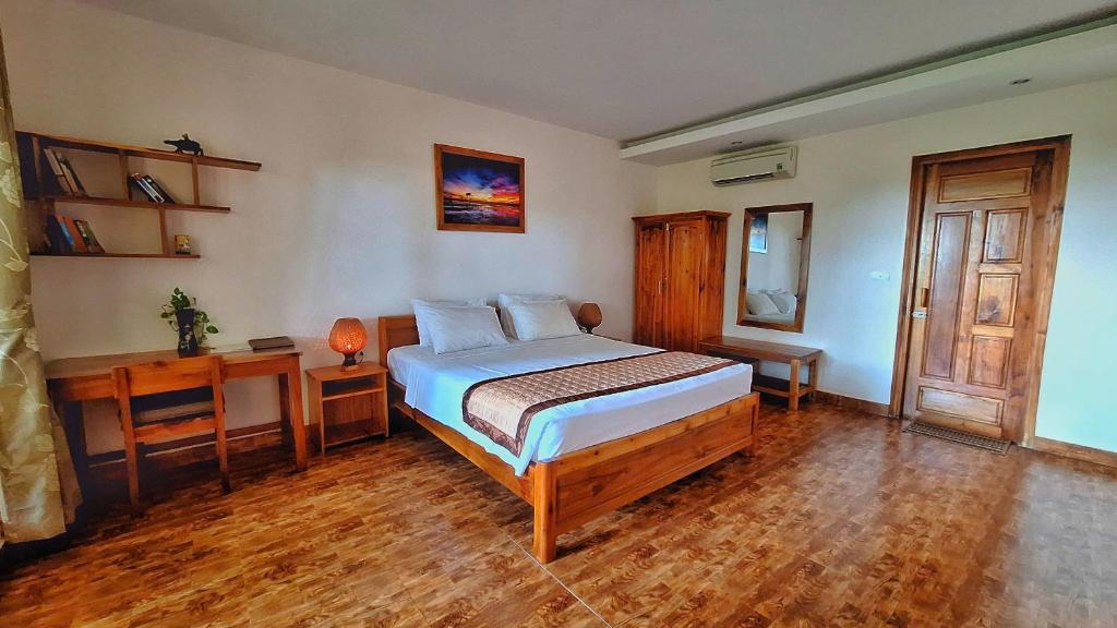 Ancarine Beach Resort - 3