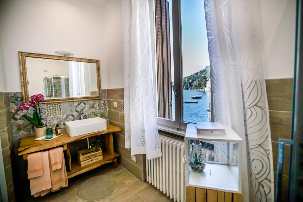Koupelna v ubytování Darsena di Riva Grande