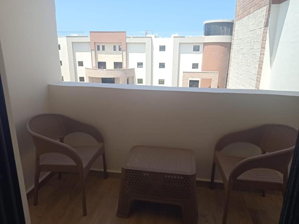 Balkón nebo terasa v ubytování شاليه فندقي هلنان بورفؤادHelnan Hotel Chalet in Port Fouad, Port Said