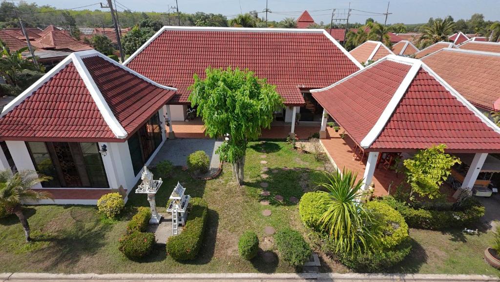 En have udenfor Laem Mae Phim Bali residences 71