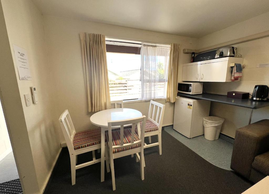 Kuchyň nebo kuchyňský kout v ubytování Mountain View Motel