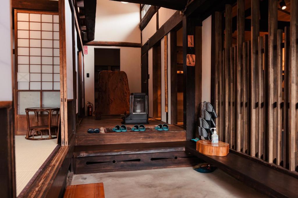Fotografie z fotogalerie ubytování 古民家一棟貸し有山 v destinaci Nakatsugawa