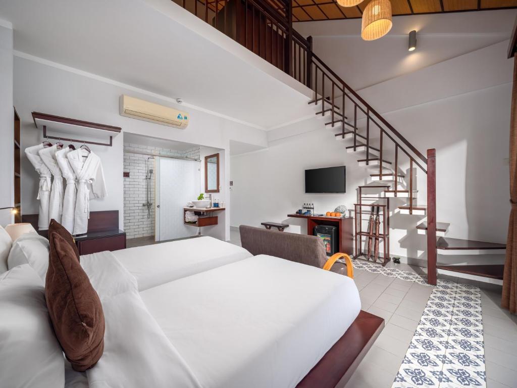 Hoi An Odyssey Hotel & Spa - 2