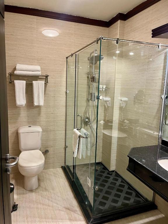 Koupelna v ubytování Panacea Suites Hotel