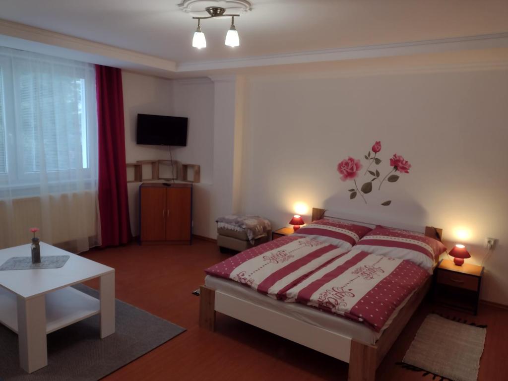 Postel nebo postele na pokoji v ubytování Villa LIKE "garden-grill"