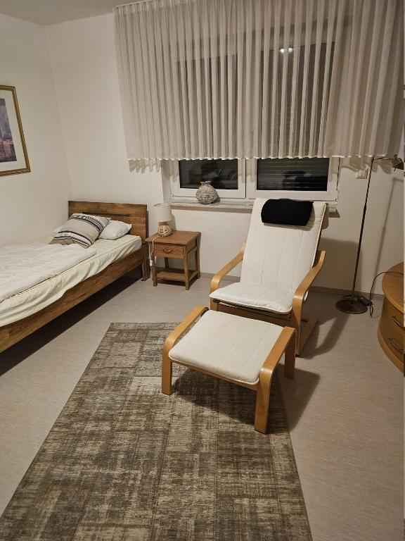 Postel nebo postele na pokoji v ubytování FeWo Lüneburger Heide - Krümel