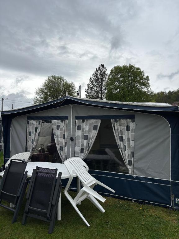 Fotografie z fotogalerie ubytování Caravan 3 personen v destinaci Durbuy