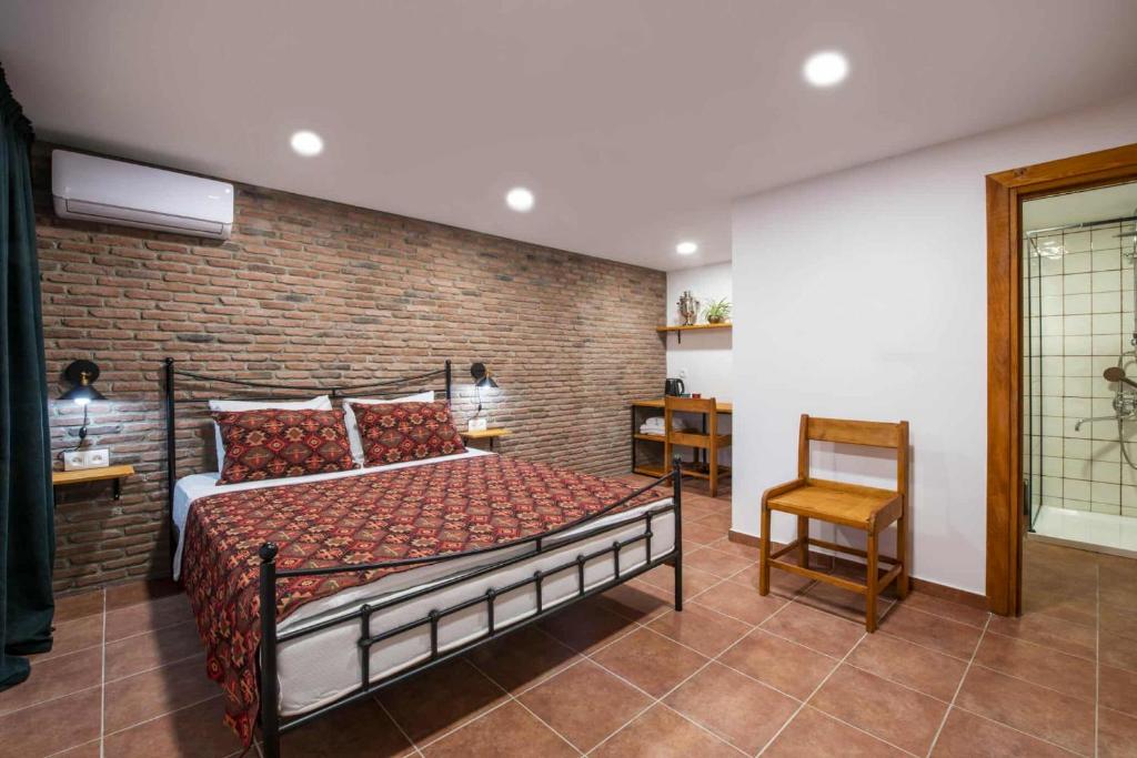 Llit o llits en una habitació de Your home, Lagodekhi