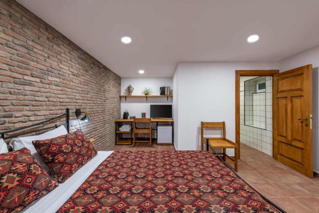Llit o llits en una habitació de Your home, Lagodekhi