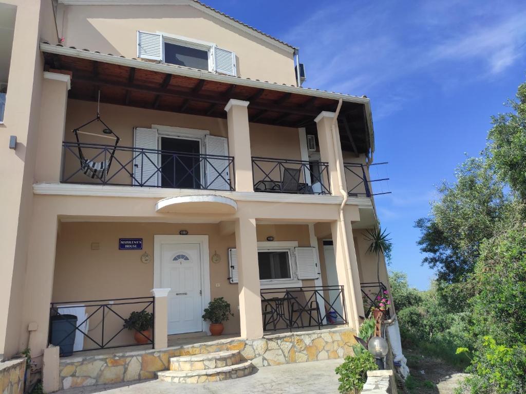 The building in which the holiday home is located