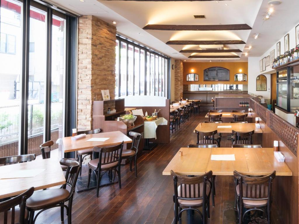 Restaurace v ubytování APA Hotel Yokohama Kannai